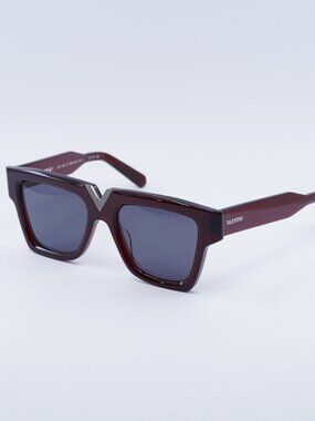 Valentino round V Inset sunglasses Valentino | Accessories | Valentino Round V Inset Sunglasses  main image 4